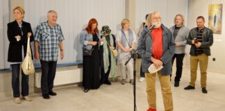 Wiśniowa wciąż żyje sztuką. Finisaż wystawy w Galerii JDK Finisaż wystawy w galerii jasielskiego domu kultury - "Wiśniowa malarstwem pachnąca"