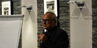 Zaufaj Bożemu Miłosierdziu Ks.dr Jan Seremak podczas spotkania w Klubie Ludzi z Pasją