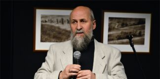 Autor wystawy przybliża technikę fotografii techniką chromianowo-proszkowej