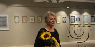 Religijna symbolika wycinanek żydowskich