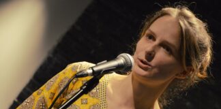 Emocje i relacje międzyludzkie w fotografii Bogusławy Treli