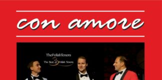 Z miłością: koncert The Polish Tenors Obraz zawiera: Zdjęcie trzech mężczyzn we frakach o różnych kolorach z mikrofonami w rękach. Podpis pod zdjęciem głosi: The Polish Tenors - Con Amore. Pod spodem z lewej strony znajduje się logo JDK,a z prawej strony Oficjalnego Partnera Motoryzacyjnego wydarzenia Toyoty Jasło. Napis u góry plakatu mówi: Con Amore.