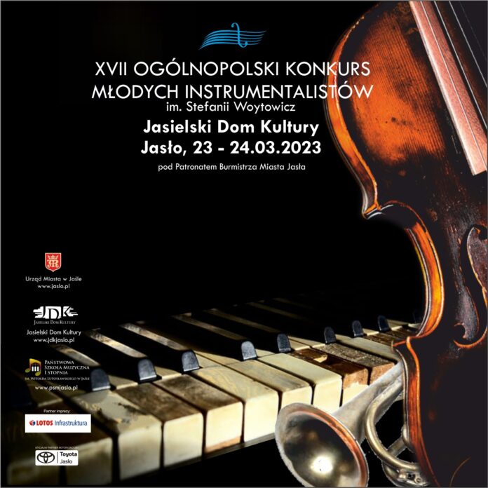 ikonka okmi Obraz stanowi w większości czarne tło, na jego dolnej części znajdują się klawisze fortepianu, natomiast prawa część z góry do dołu to fragment instrumentu smyczkowego. Na środku białoniebieskie napisy, informujące o siedemnastym ogólnopolskim konkursie młodych instrumentalistów. Podana jest data, Na dole, po lewej stronie w pionie są logotypy sponsorów i organizatorów wydarzenia