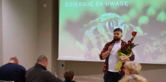 Słodki świat, czyli o pszczołach i miodzie Ksiądz Tomasz Gałuszka dziękuje wszystkim przybyłym osobom za wysłuchanie prelekcji.