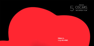 KKD „Nostromo”: Strefa interesów Obraz pionowy, na czarnym tle duży czerwony kwiat, pod nim tytuł filmu napisany na biało