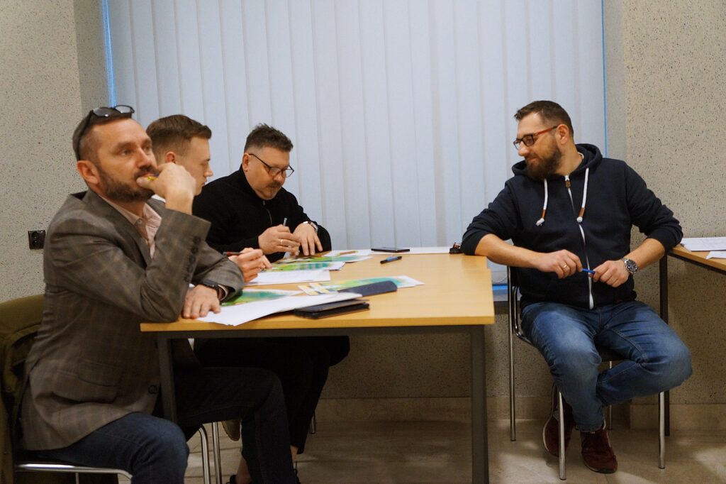 Jury w trakcie obrad.