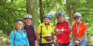 Zwiedzanie z KK-T JDK i PTTK: Rowerami na historyczne wzgórze Golesz