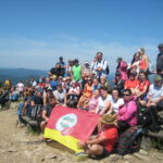 Bieszczady: grupa na szczycie Smereka