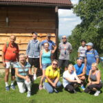 grupa przy bacówce w pobliżu Cieklinki