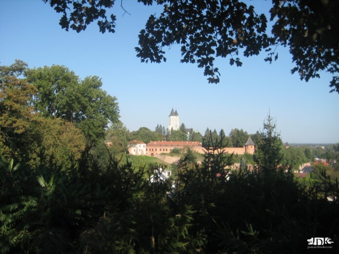 Jarosław - widok na Zespół Klasztorny Sióstr Benedyktynek