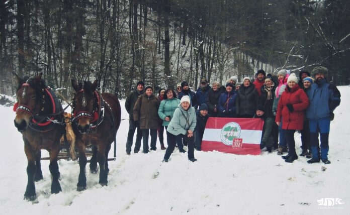 część uczestników kuligu w Krempnej
