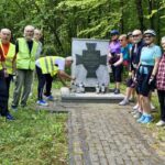 Dobrucowa -pomnik ofiar obozu zagłady w Szebniach- grupa przy pomniku