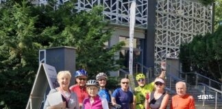 W dorzeczu rzeki Wisłok. Średniowieczne grodzisko Walik – relacja z wyprawy rowerowej grupa rowerzystów