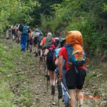 podejście turystów na Berdo – jeden z wierzchołku masywu Hyrlatej