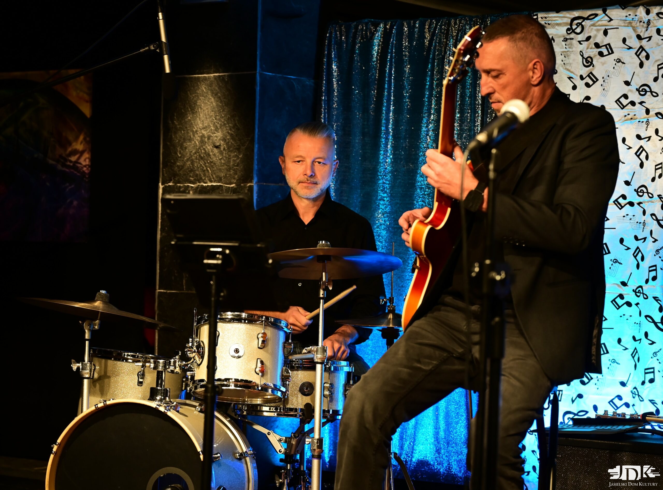 perkusista i gitarzysta