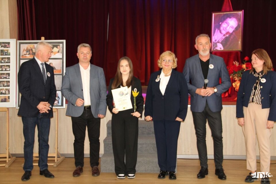 recytatorka Patrycja Wąsik i jury