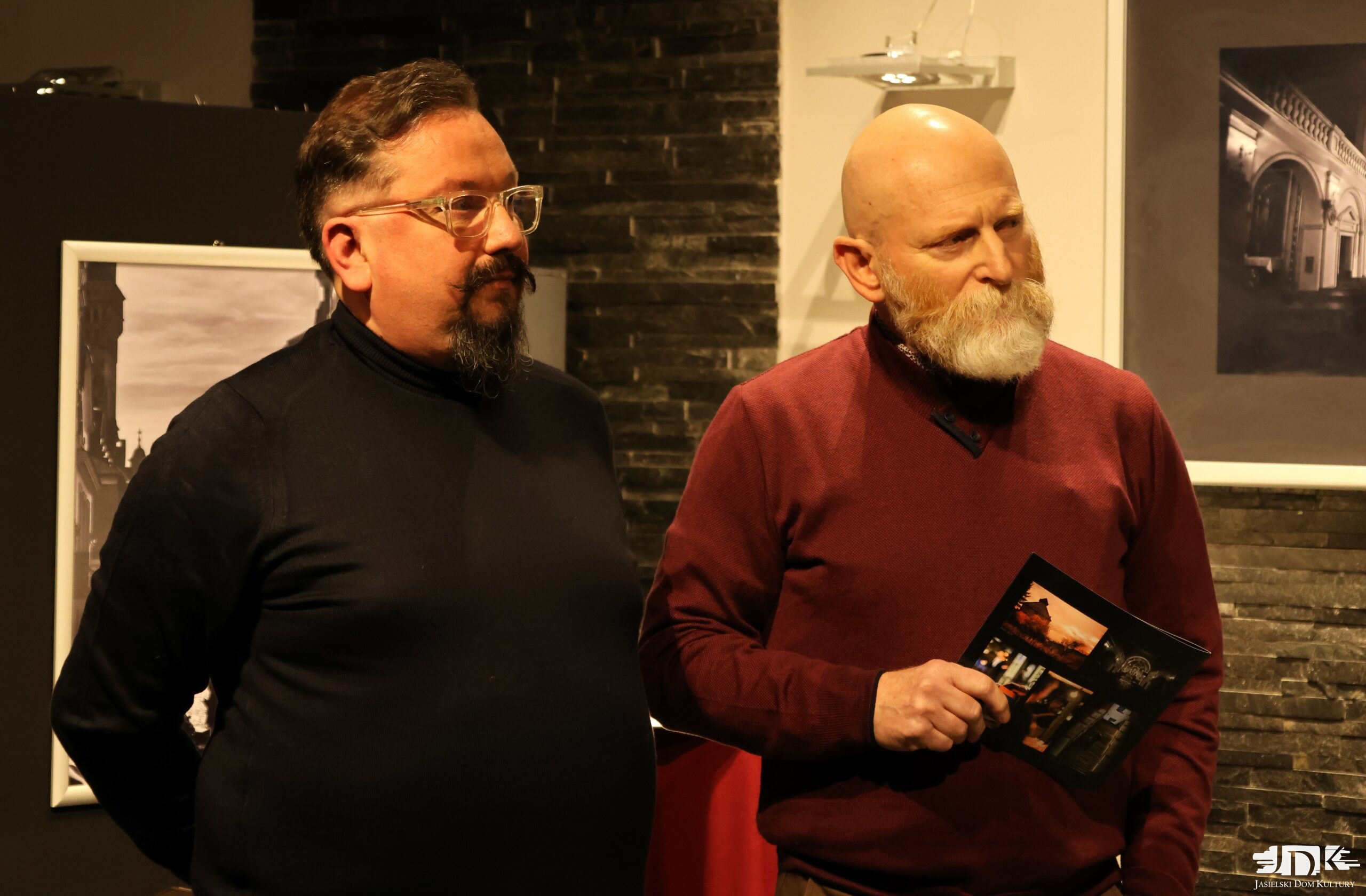 autor wystawy z jasielskim fotografikiem Kasprzykiem