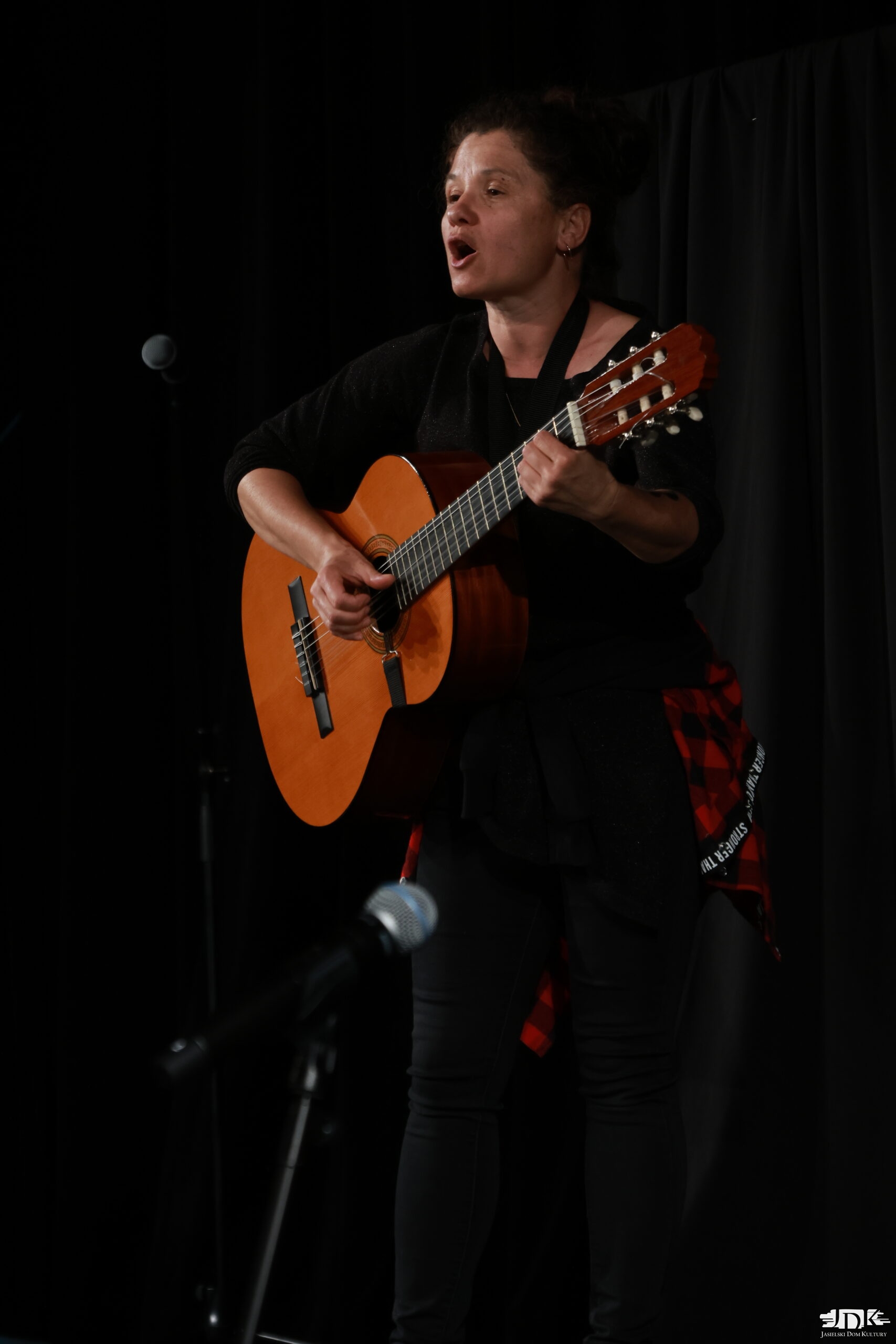 aktorka z gitarą